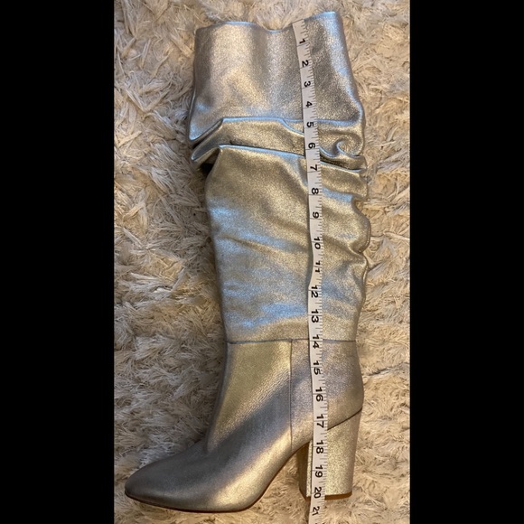 🆕🚺💟NINE WEST SILVER LEATHER BOOTS💟🚺🆕 - Picture 9 of 12